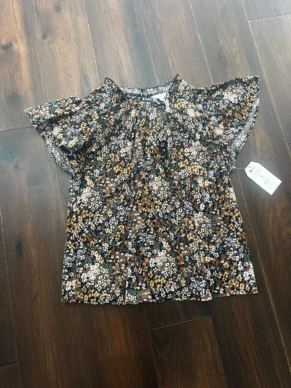 Floral puff sleeve pop over woven Top in Black soot daisy